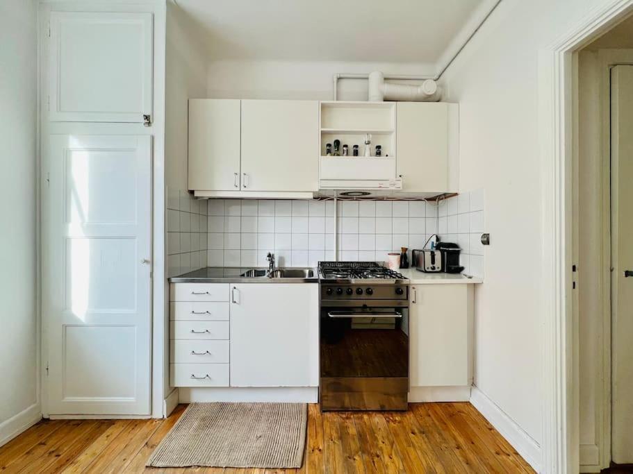 Entire Apartment Stockholm Bagian luar foto